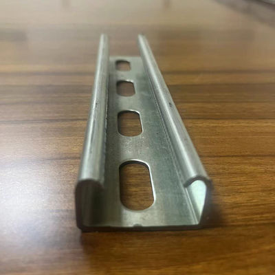 Commercial ASTM aço emoldurado galvanizado Strut Canal C Seção 100mm