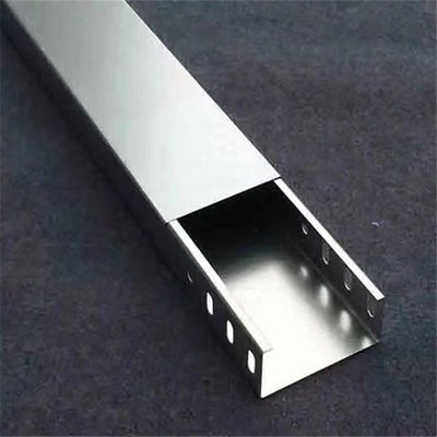 Tray de cabos de pista de corrida com fenda ventilada Trunking Hot Dip Galvanized Steel