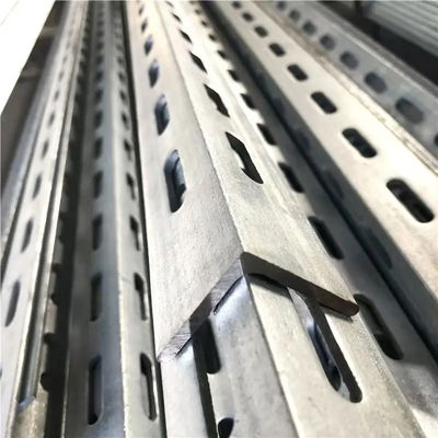 Aço galvanizado extrudido de canal angular Unistrut resistência à corrosão