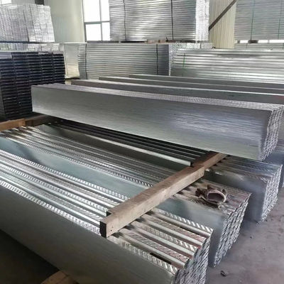 Extrusão de passeios de telhados de painéis fotovoltaicos solares para energia renovável